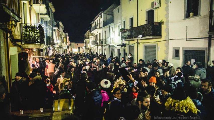 Calabriasona fa ballare le maschere del Carnevale di Castrovillari