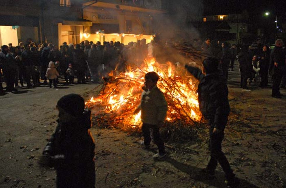 Tornano i falò di San Giuseppe a Spezzano Albanese