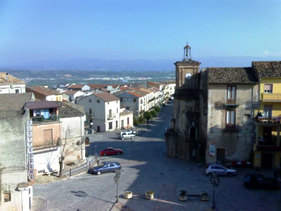 Il centro storico con la Torre dell'orologio 