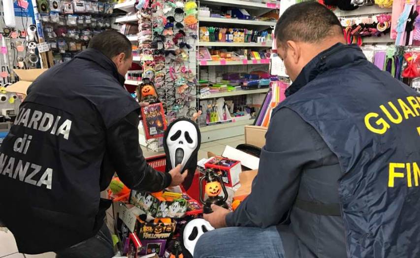 "Halloween-sicura": sequestrati oltre 3 milioni di maschere e accessori